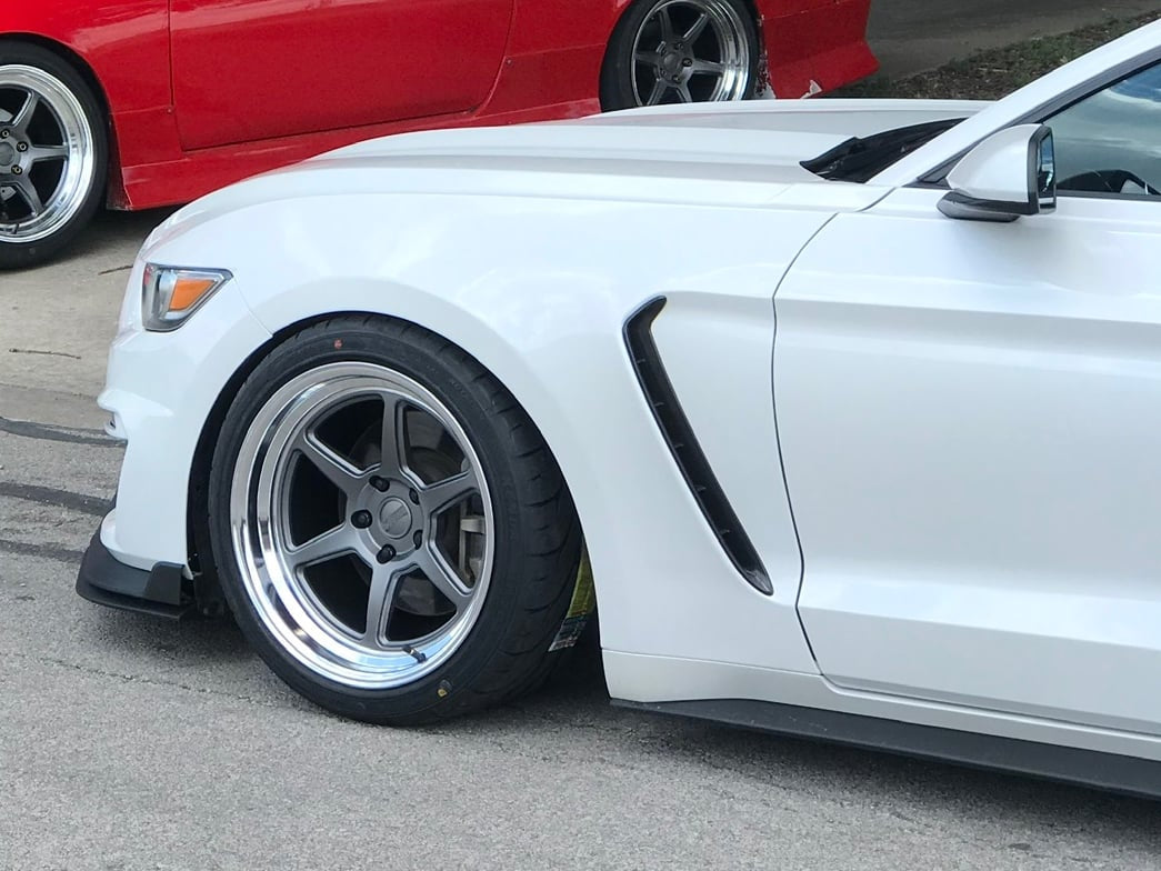 i5Autohaus 2015-2017 GT-350 Style Fenders - Aluminum image 0