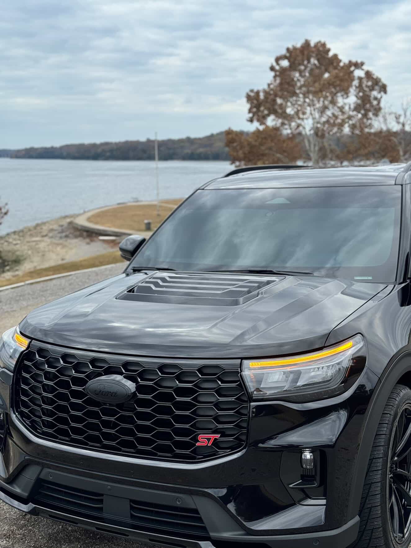 i-5Autohaus Explorer Raptor-inspired Hood (20-26)
