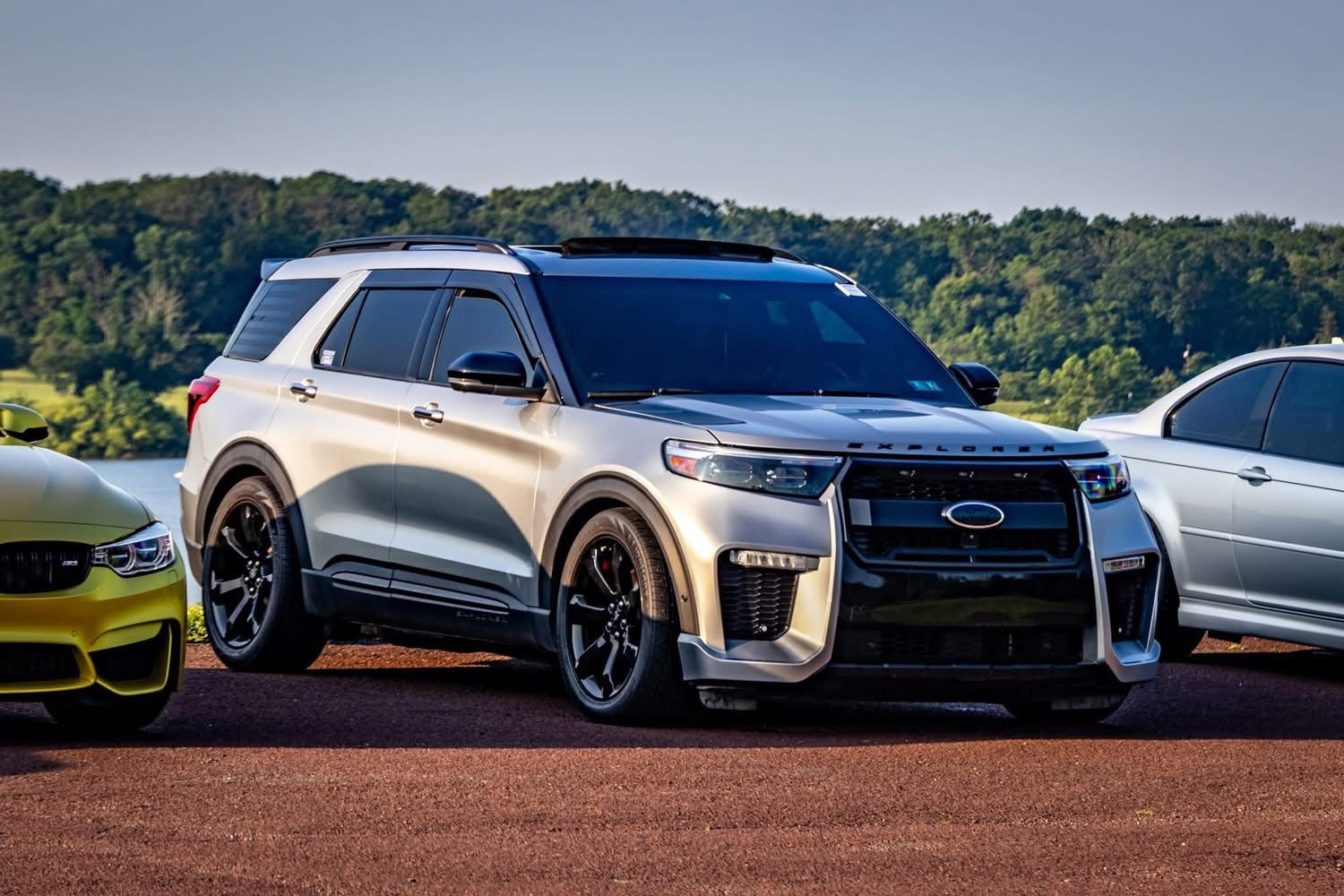 i-5Autohaus Explorer Raptor-inspired Hood (20-26)